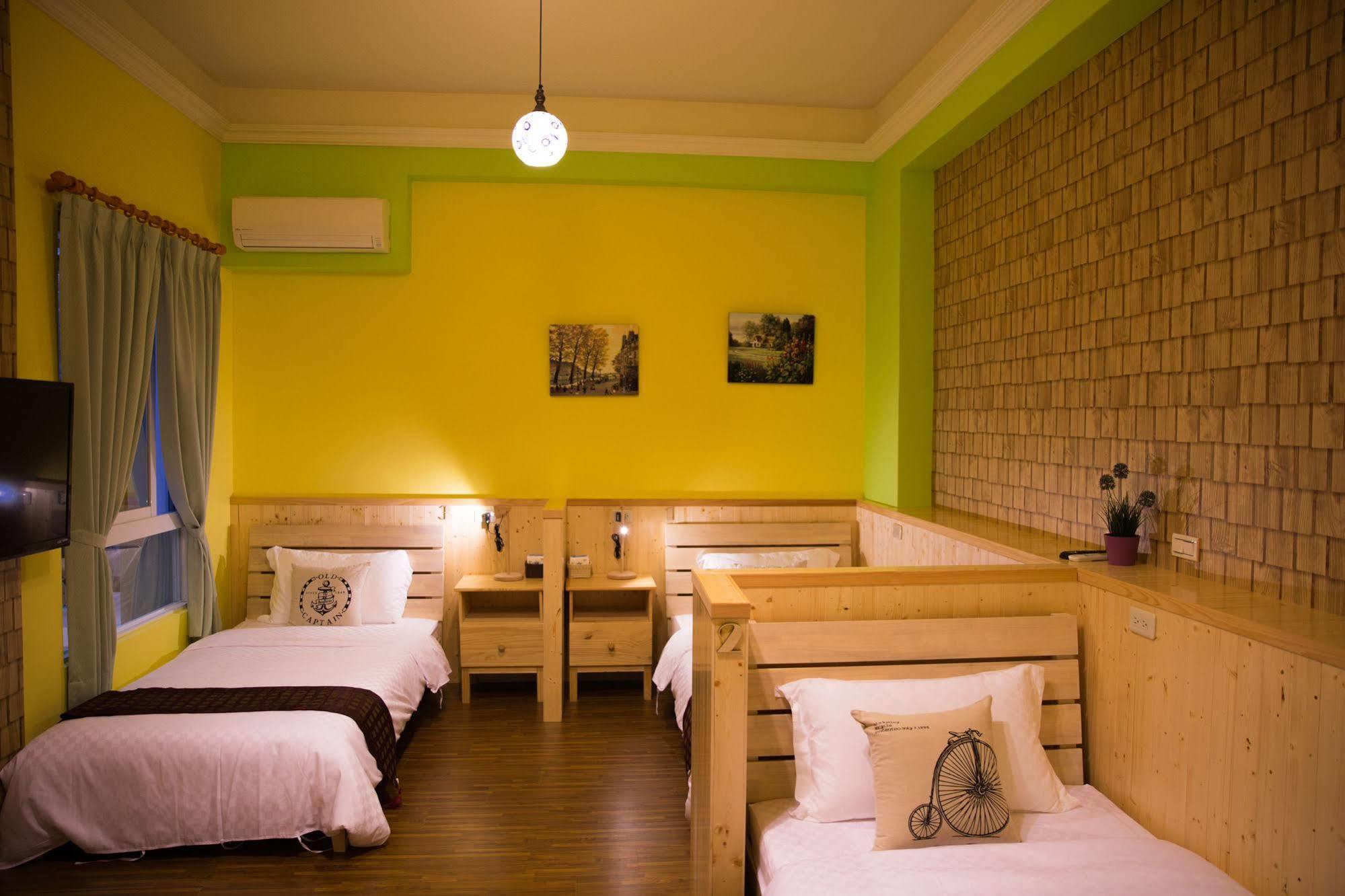 輕旅小站 Soft Travel Hostel T'ai-tung Exterior foto